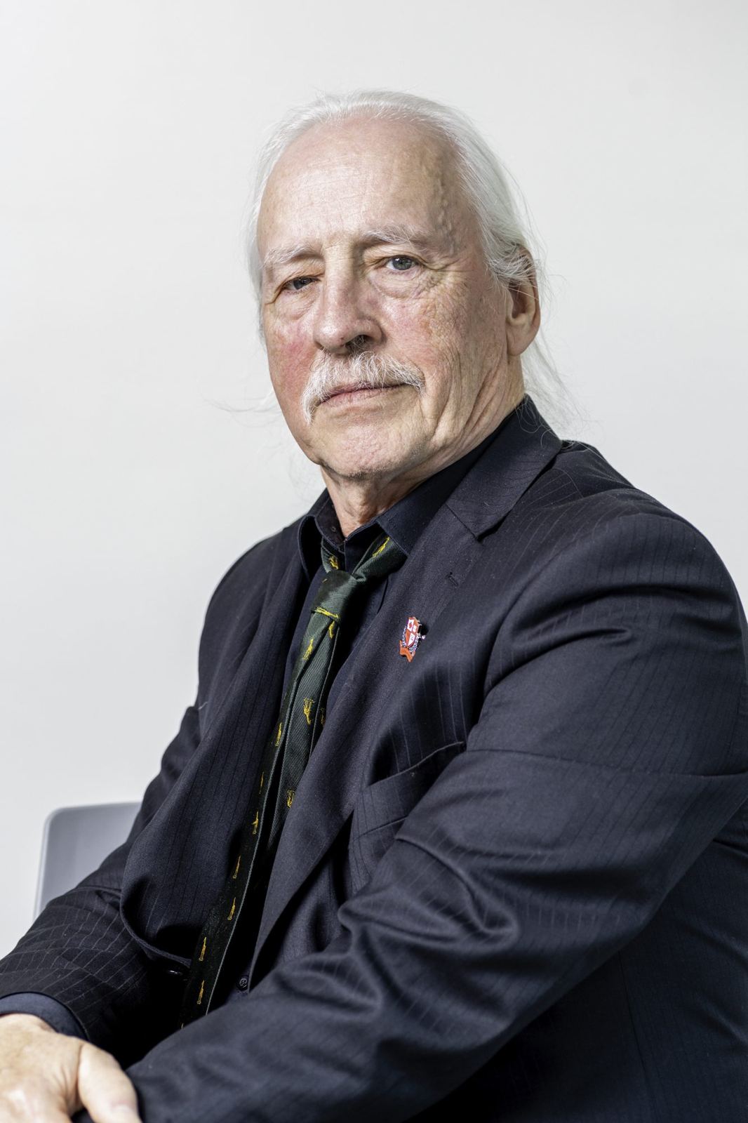 Mr. Jonathan Lowe